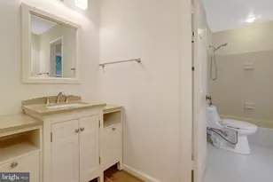 411 N Bryan St, Arlington, VA 22201 - Photo 27