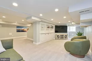 205 N Fillmore St, Arlington, VA 22201 - Photo 27