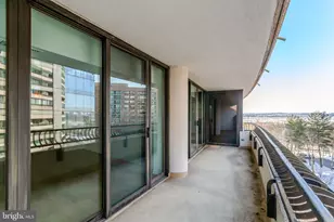 1300 Crystal Dr, Arlington, VA 22202 - Photo 15