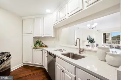 901 N Monroe Street #1003, Arlington, VA 22201 - Photo 13