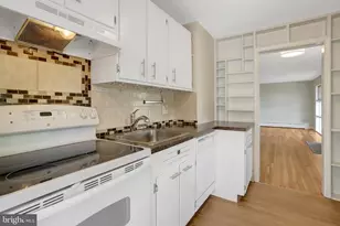 908 N Arlington Mill Dr, Arlington, VA 22205 - Photo 13