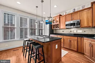 2613 S Kenmore Ct, Arlington, VA 22206 - Photo 11