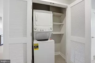 989 S Buchanan St, Arlington, VA 22204 - Photo 17