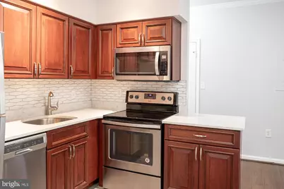 1211 S Eads Street #102, Arlington, VA 22202 - Photo 7