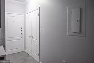 1211 S Eads St, Arlington, VA 22202 - Photo 13