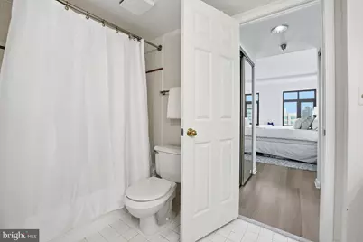 2400 Clarendon Boulevard UNIT #704, Arlington, VA 22201 - Photo 23