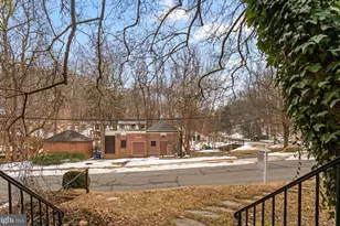 4023 30th St N, Arlington, VA 22207 - Photo 3