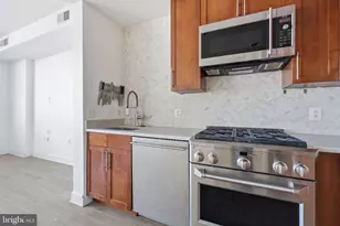 3650 S Glebe Road S, Arlington, VA 22202 - Photo 17