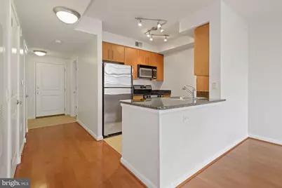1021 N Garfield Street #623, Arlington, VA 22201 - Photo 9