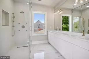 1610 12th St S, Arlington, VA 22204 - Photo 105