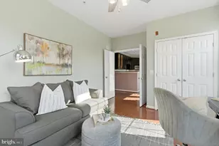 2465 Army Navy Dr, Arlington, VA 22206 - Photo 15