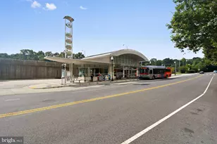 2406 S Dinwiddie St, Arlington, VA 22206 - Photo 11