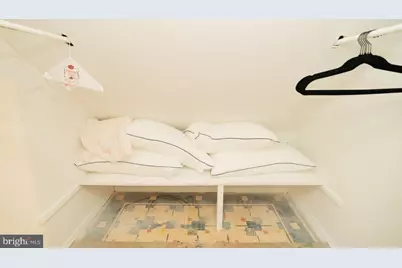 1037 16th Street S, Arlington, VA 22202 - Photo 11