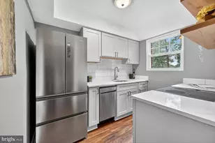 1404 12th St N, Arlington, VA 22209 - Photo 5