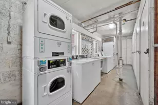 1404 12th St N, Arlington, VA 22209 - Photo 11