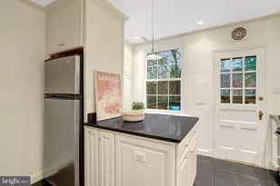 1201 S Barton St, Arlington, VA 22204 - Photo 7