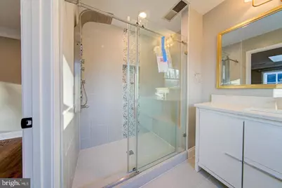 2400 S Arlington Ridge Road, Arlington, VA 22202 - Photo 9