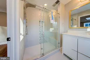 2400 S Arlington Ridge Rd, Arlington, VA 22202 - Photo 9