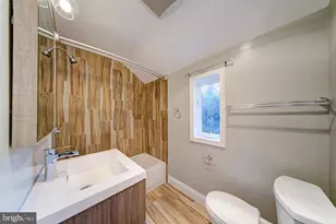 2400 S Arlington Ridge Rd, Arlington, VA 22202 - Photo 11