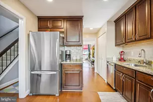 1657 S Hayes St, Arlington, VA 22202 - Photo 9