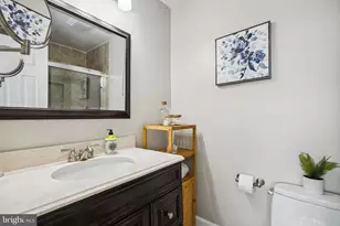 1657 S Hayes St, Arlington, VA 22202 - Photo 23