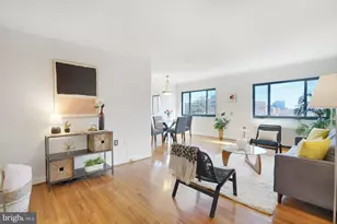 1300 S Arlington Ridge Rd, Arlington, VA 22202 - Photo 5