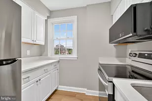 1315 S Walter Reed Dr, Arlington, VA 22204 - Photo 5