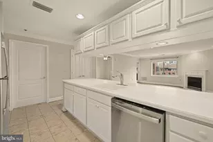 1050 Stuart Street N, Arlington, VA 22201 - Photo 7