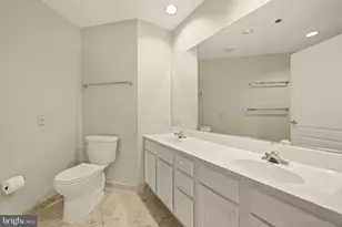 1050 Stuart Street N, Arlington, VA 22201 - Photo 27