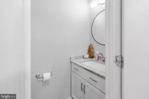 2568 S Arlington Mill Dr, Arlington, VA 22206 - Photo 11