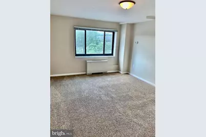 1300 S Arlington Ridge Road #205, Arlington, VA 22202 - Photo 3