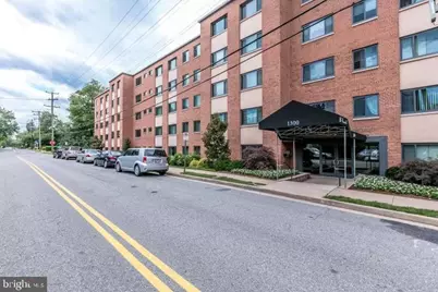 1300 S Arlington Ridge Road #205, Arlington, VA 22202 - Photo 17