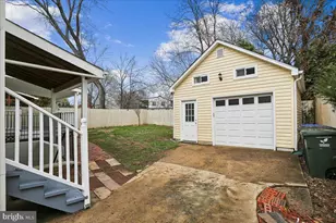 1721 S Monroe Street S, Arlington, VA 22204 - Photo 37