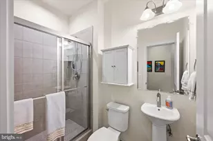 2236 S Glebe Rd, Arlington, VA 22206 - Photo 13