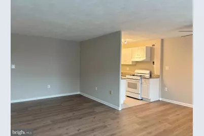 1200 S Arlington Ridge Road S #605, Arlington, VA 22202 - Photo 3