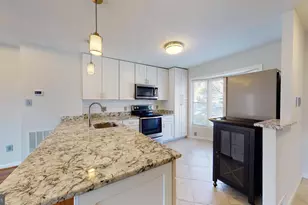 2029 S Glebe Rd, Arlington, VA 22204 - Photo 7