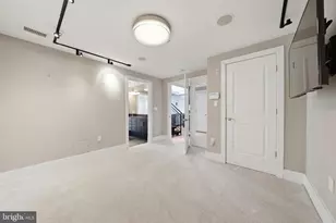 1615 N Queen St, Arlington, VA 22209 - Photo 27