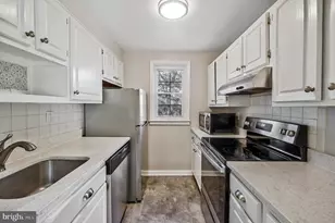 704 S Arlington Mill Dr S, Arlington, VA 22204 - Photo 9