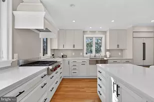 3830 Roberts Ln, Arlington, VA 22207 - Photo 9