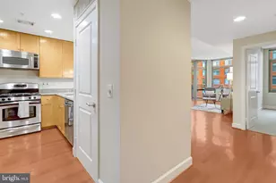 3650 S Glebe Rd, Arlington, VA 22202 - Photo 7