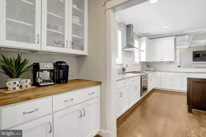 3805 18th Street N, Arlington, VA 22207 - Photo 13