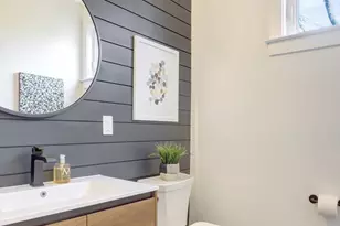 3805 18th St N, Arlington, VA 22207 - Photo 29