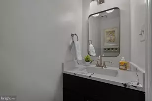 2124 N Tazewell Ct, Arlington, VA 22207 - Photo 17