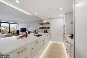 1530 Key Blvd, Arlington, VA 22209 - Photo 3