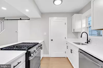 5105 11th Street S, Arlington, VA 22204 - Photo 9