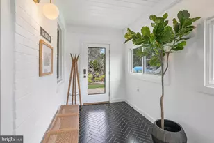 2237 N Harrison St, Arlington, VA 22205 - Photo 3