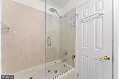 2105 N Rolfe Street #A, Arlington, VA 22209 - Photo 31