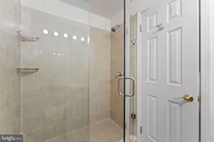 2105 N Rolfe St, Arlington, VA 22209 - Photo 17
