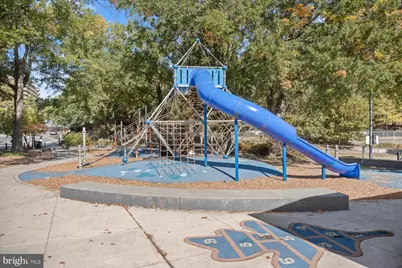 2239 Fairfax Drive N, Arlington, VA 22201 - Photo 5