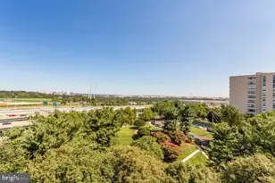 1300 Army Navy Dr, Arlington, VA 22202 - Photo 41